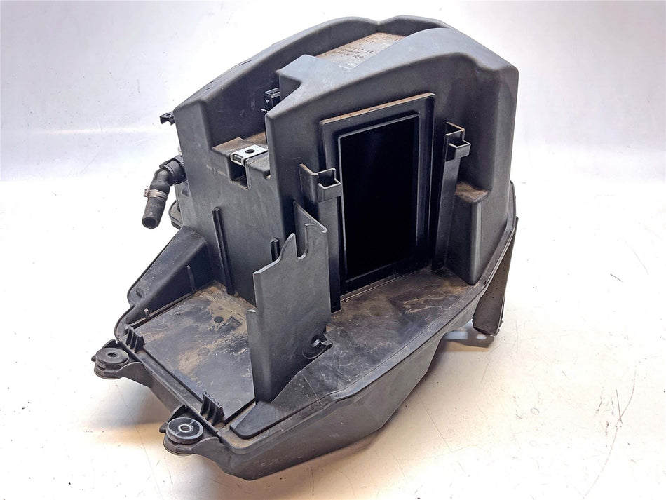 2014 BMW F800GT Airbox - 13717678274