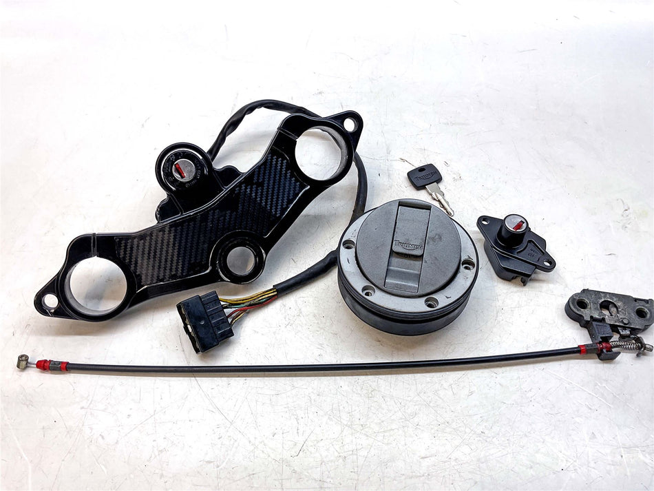 2004 Triumph Daytona 600 Lockset - T2501040