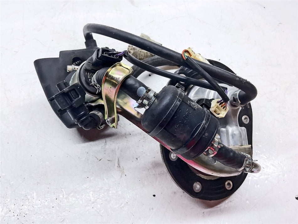 2016 Triumph Street Twin Fuel Pump - T2402902