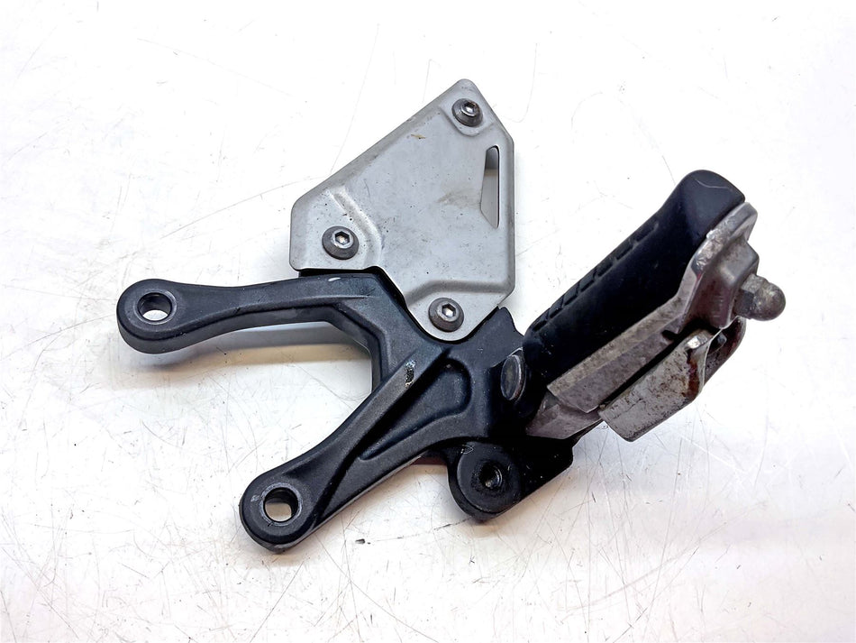 2019 Kawasaki Z900 ZR900 Front Left Footrest & Hanger - 35063-1442-18R