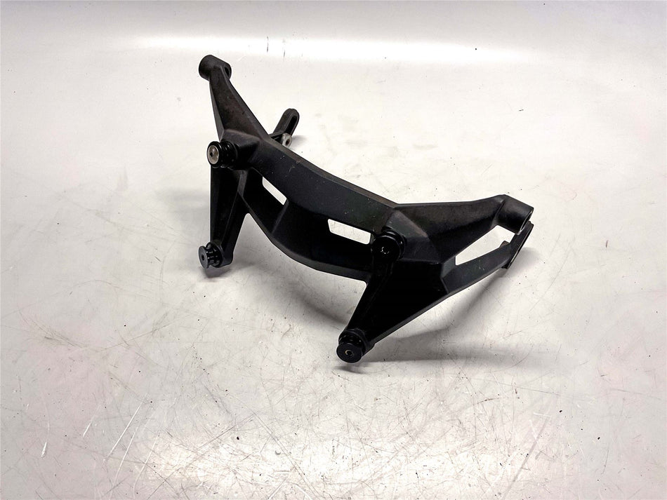 2021 Moto Guzzi V85 TT Travel E4 Windscreen support - 2B005453