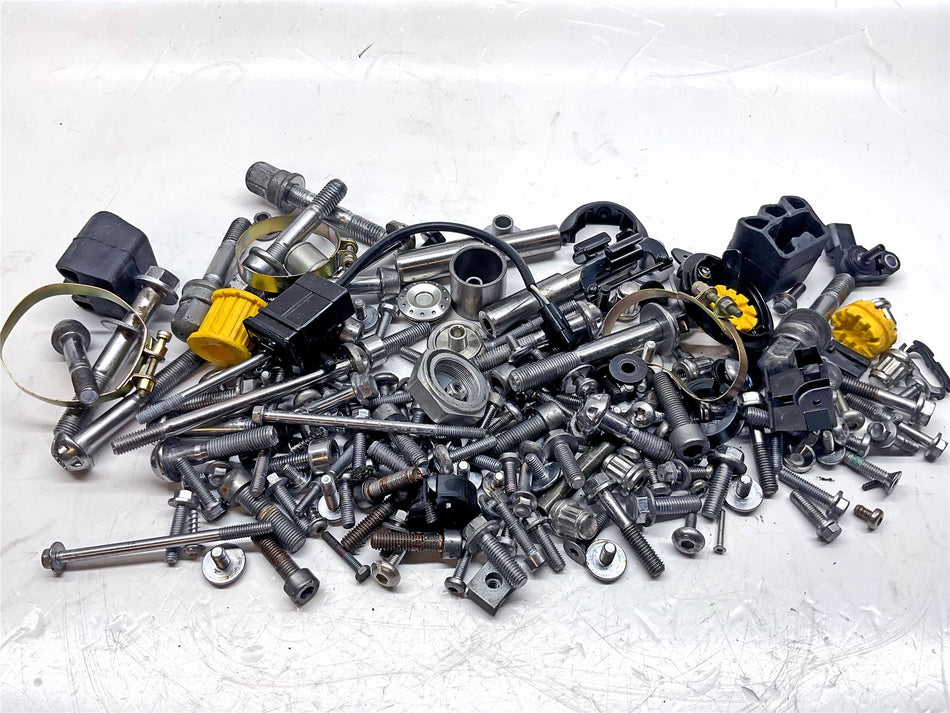 2022 Triumph Rocket 3 GT Assorted Nuts Bolts & Fixings - B60749BBB