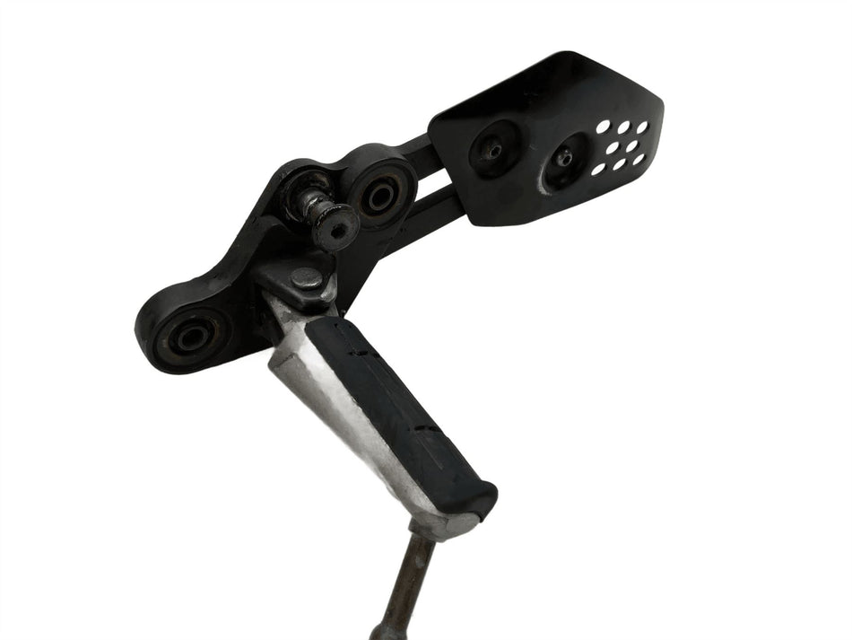 2018 Yamaha XSR700 Front Right Footrest & Hanger B342742L00