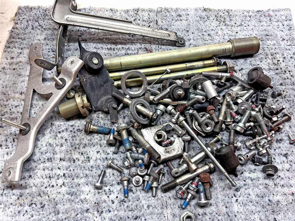 2012 Suzuki GSX-R1000 L2 Assorted Nuts, Bolts & Fixings - B59239BOBAB