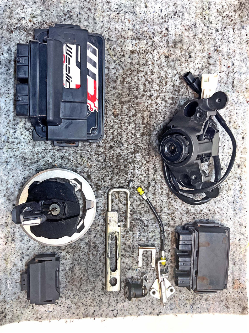 2021 Kawasaki Z1000 ZR1000 Full Lock Set & ECU - 16082 Miles - 211751568
