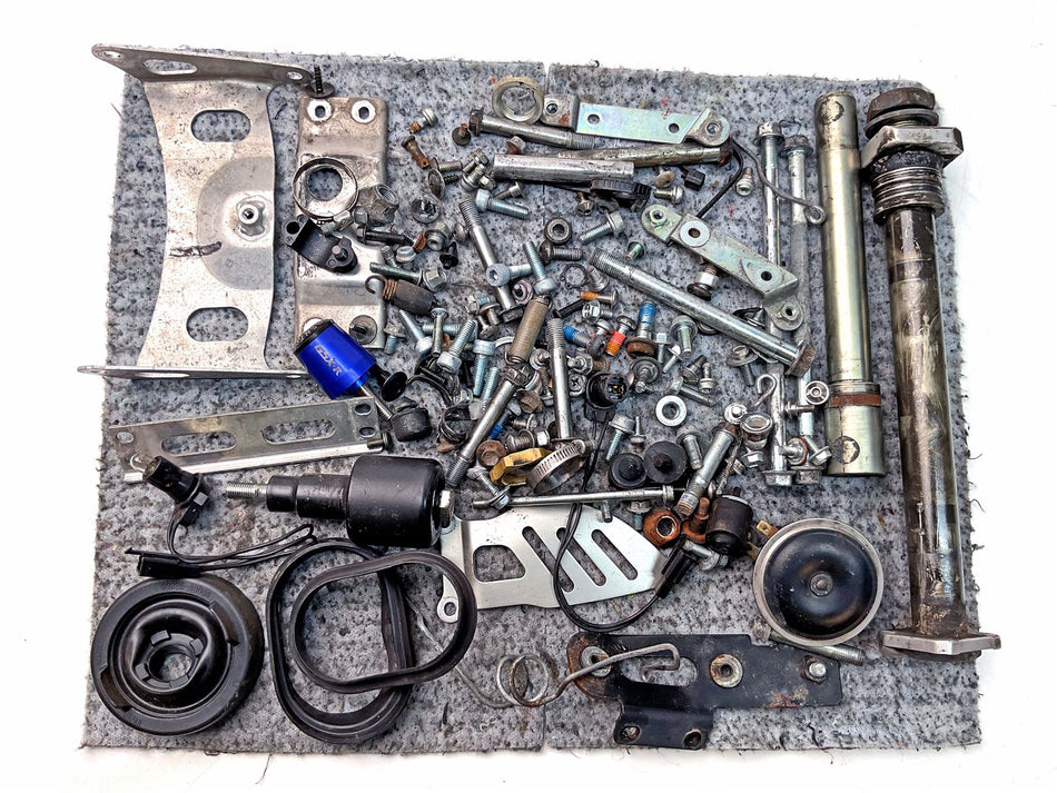 2006 Suzuki GSX-R600 Assorted Nuts, Bolts & Fixings