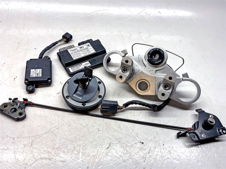2013 Triumph Speed Triple 1050 Lock Set & ECU - B60506LS