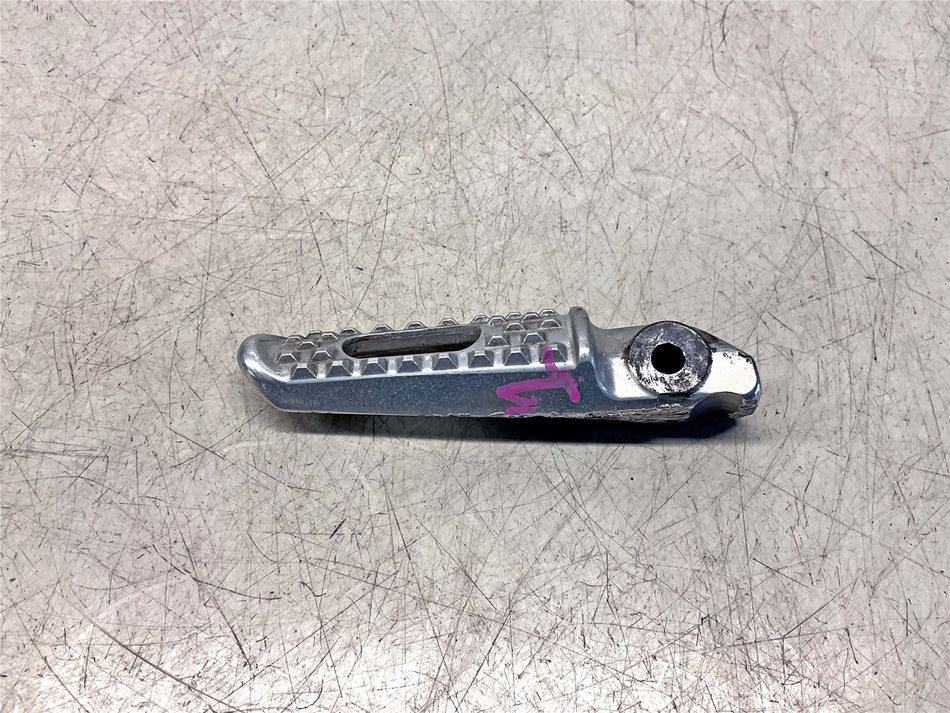 2005 Honda CBR1000RR Fireblade Right Rear Footpeg - 50720MELD00