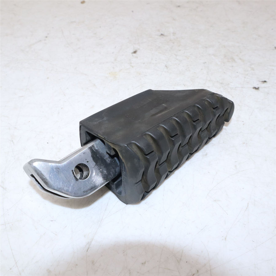 2020 Triumph Tiger 800 XCA Right Rear Footrest - T2084401