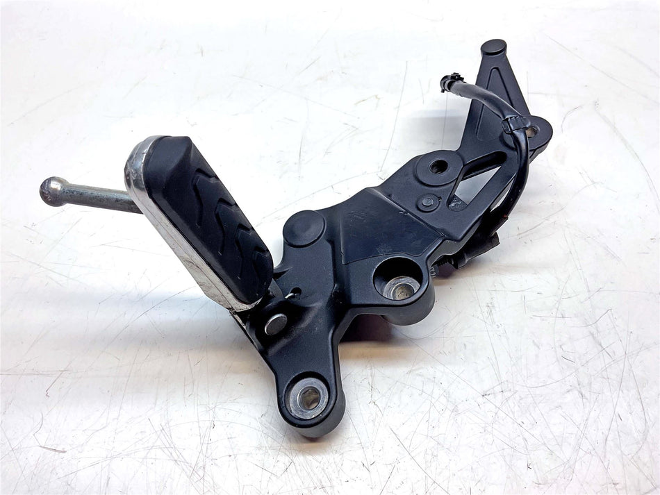 2025 Yamaha MT-07 Front Right Footrest & Hanger - 1WS274431000