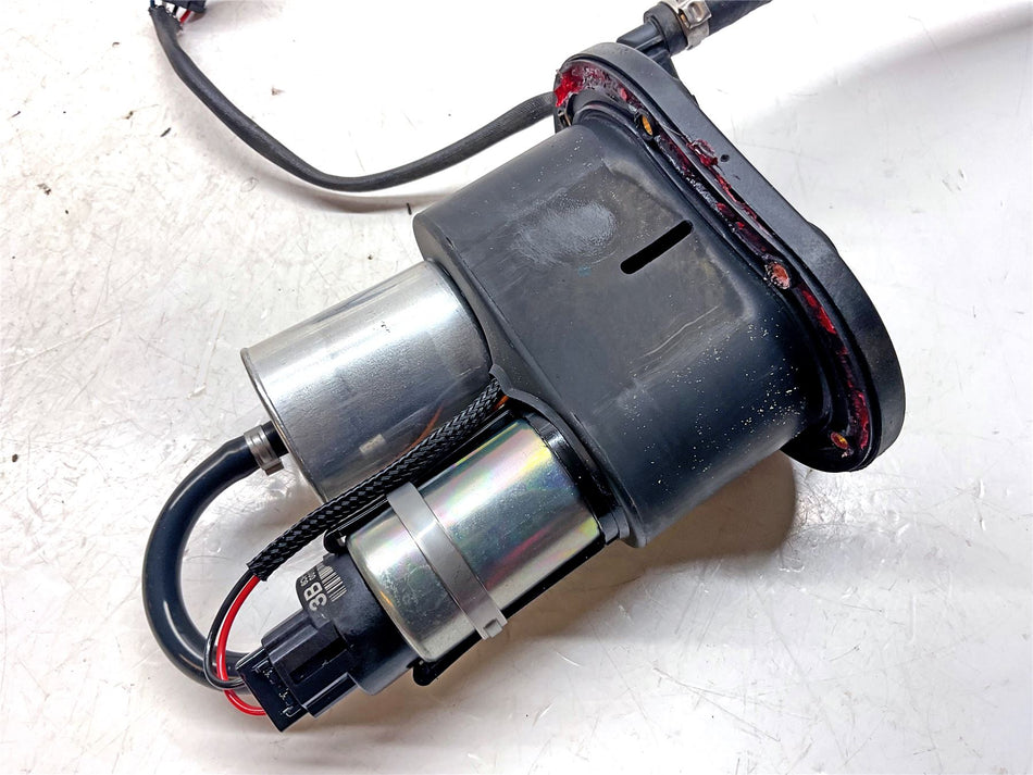 2016 Aprilia Tuono V4 1100 Factory ABS Fuel Pump - B043925