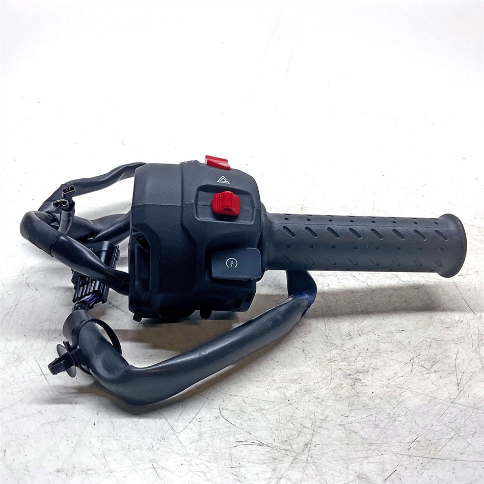2024 Triumph Scrambler 400X Right Switch Gear & Throttle Control - TA401409