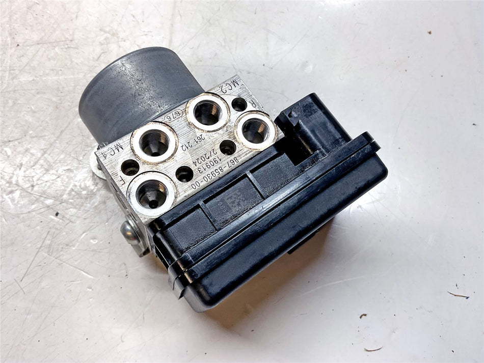 2020 Yamaha MT-10 ABS Modulator Pump - B67859300800