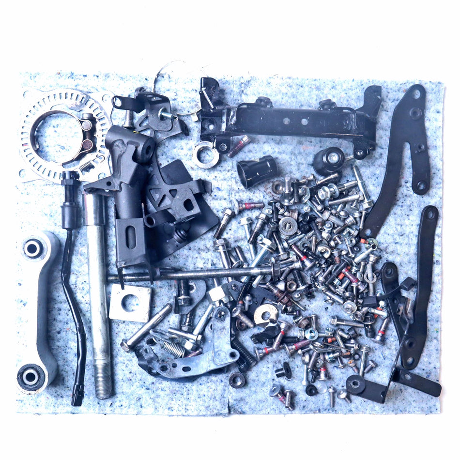 2018 Kawasaki Z900 ZR900 Assorted Nuts, Bolts & Fixings