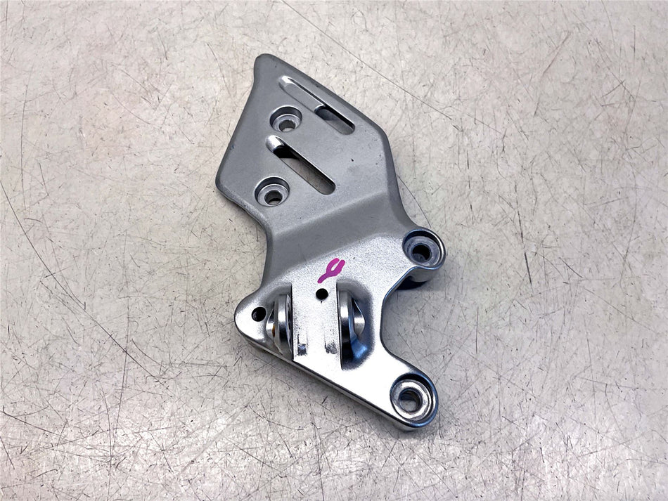 2022 Yamaha MT-09 SP Rhf Footrest Hanger - B7N-27443-00