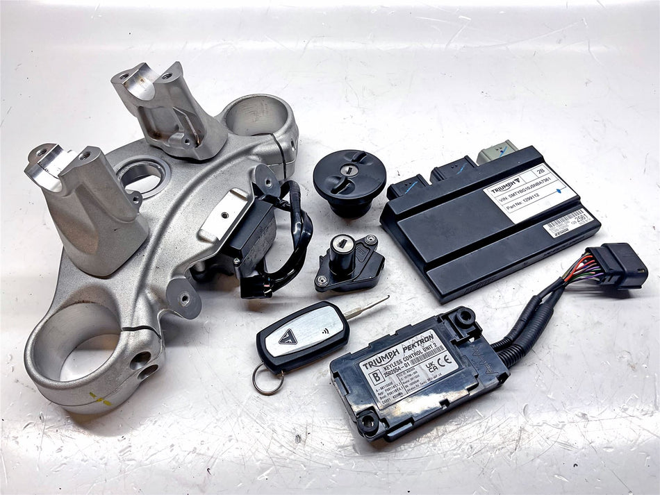 2022 Triumph Rocket 3 GT Lock Set - T1299112
