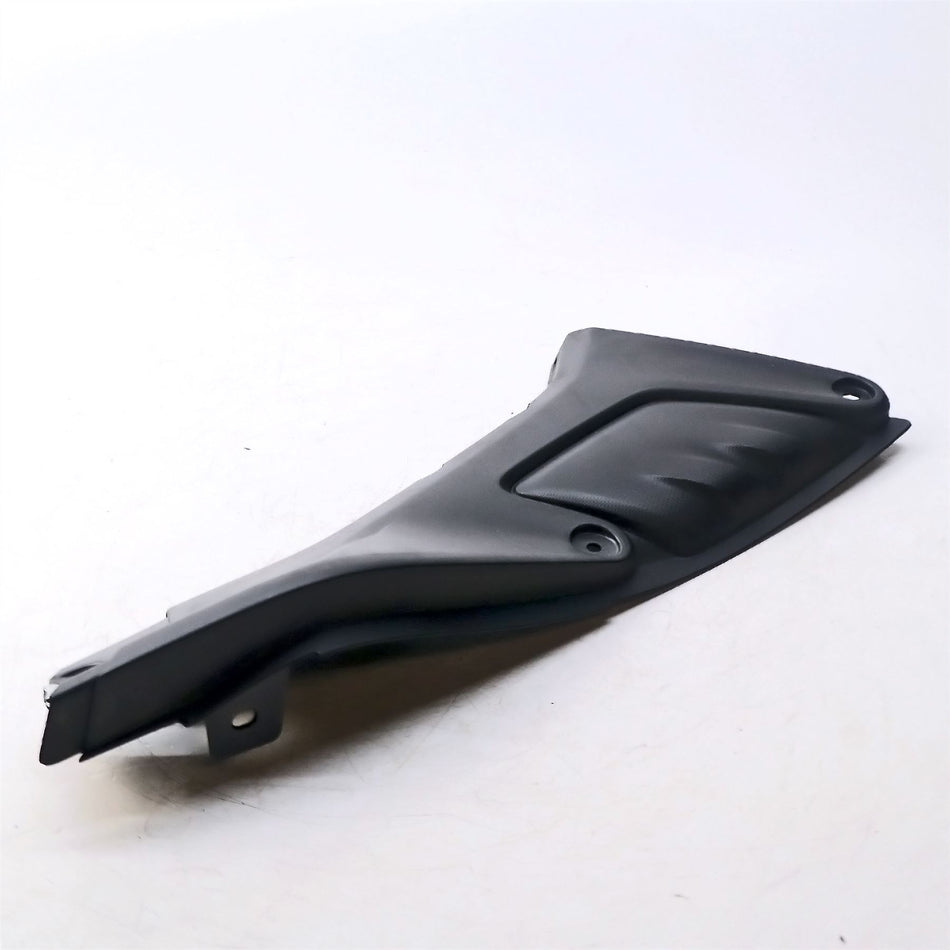 2023 Yamaha MT-125 Left Knee Cover - B7DF171100