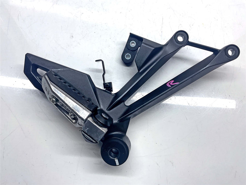 2020 Kawasaki Ninja ZX10R ZX1000 Rear Right Footrest & Hanger - 340280315