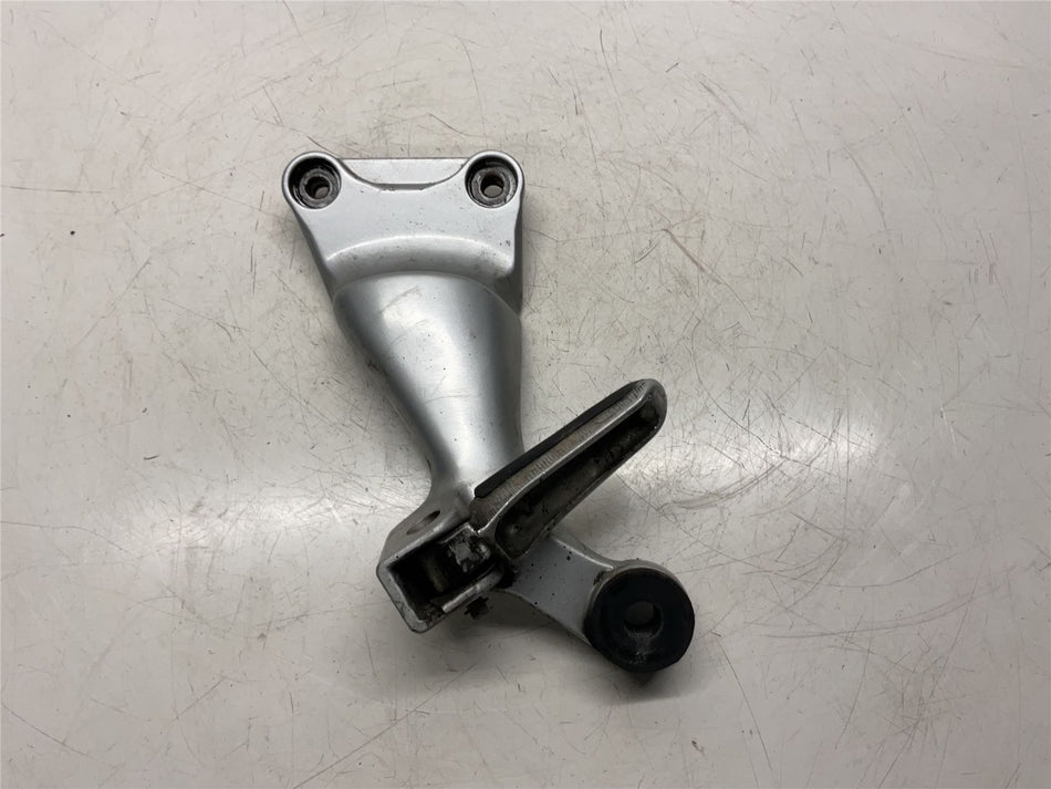 2000 SUZUKI GSX1300R HAYABUSA Rear Left Footrest Hanger - 43700-24F00