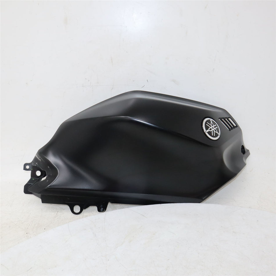 2024 YAMAHA YZF-R 125 Right Tank Fairing - BNU-F4139-00-P1