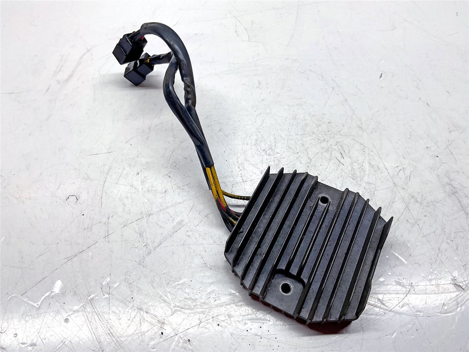 2010 Triumph Tiger 1050 Regulator Rectifier - T1308300