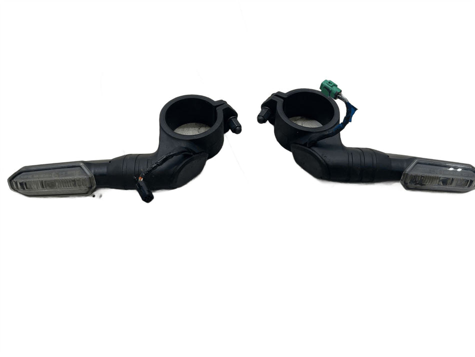 2021 Honda CB650R Front Indicators 33400MKND51