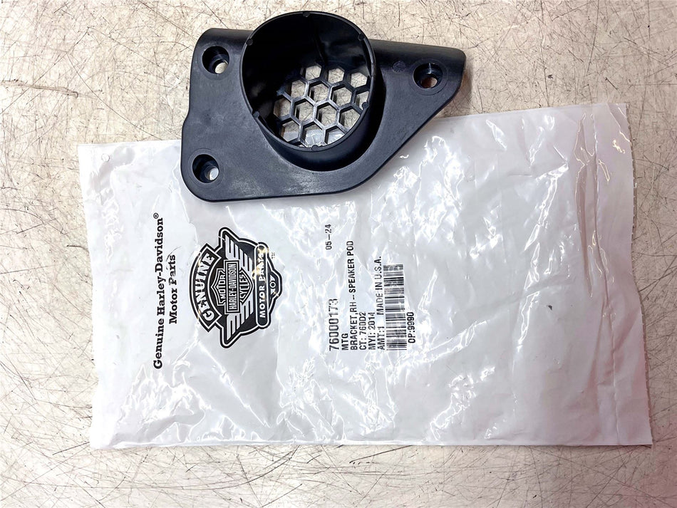 2024 Harley-Davidson Tri Glide Anni Ultra  Right Speaker Bracket - 76000173