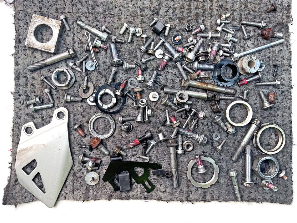 2018 Kawasaki Ninja ZX10R ZX1000 SE Assorted Fixings & Bolts