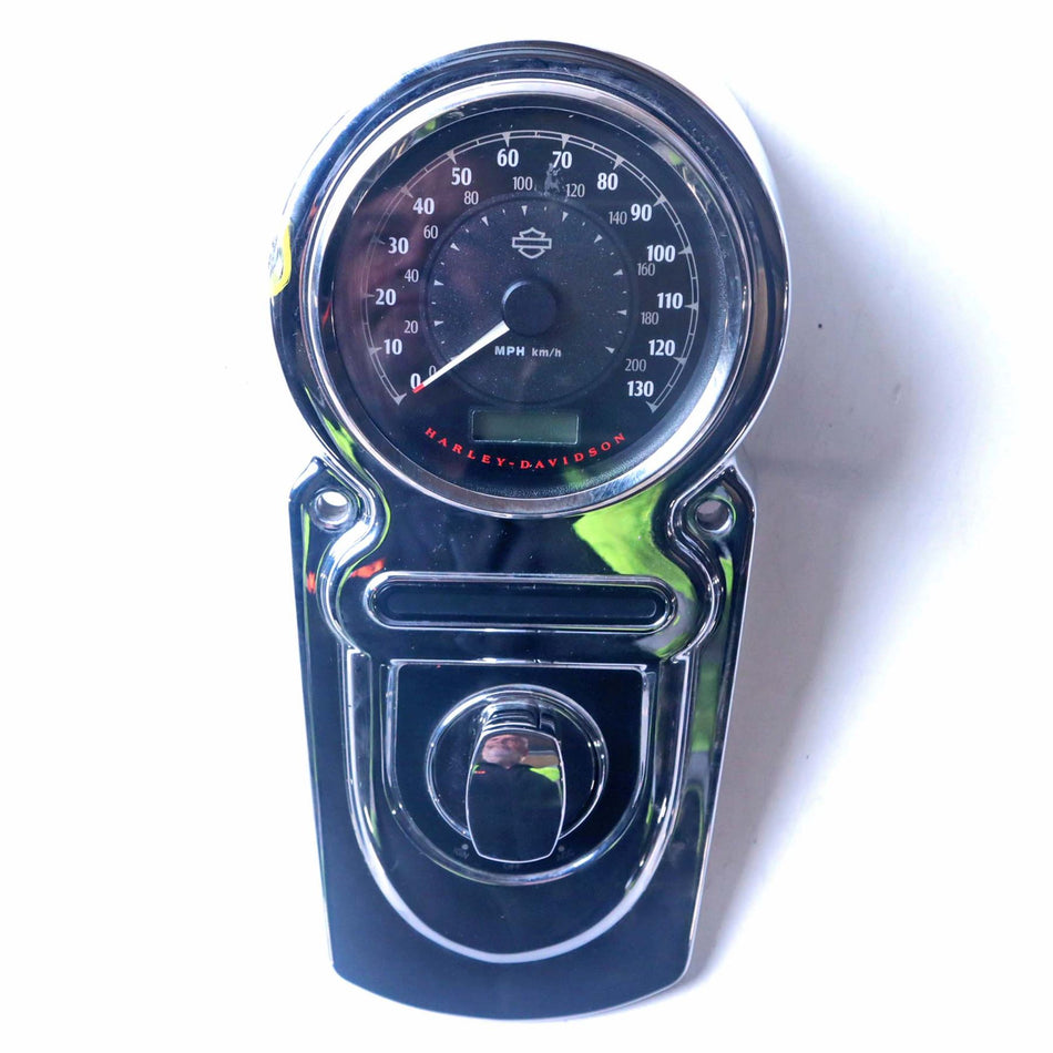 2015 Harley-Davidson Dyna Switchback FLD Speedometer Cluster - 6709612
