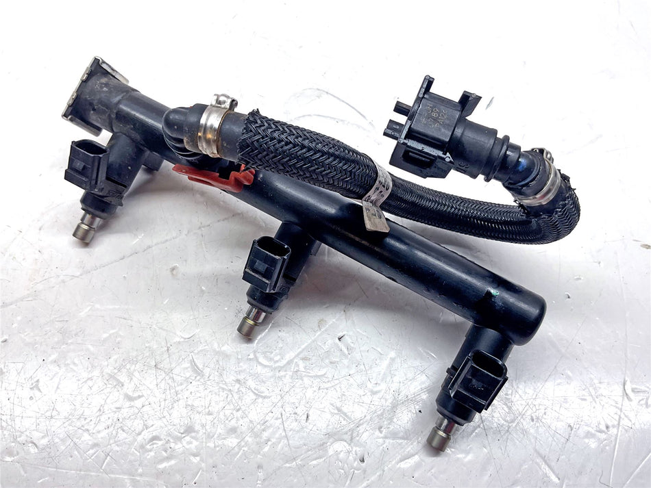 2022 Triumph Trident 660 Fuel Rail - T1246400