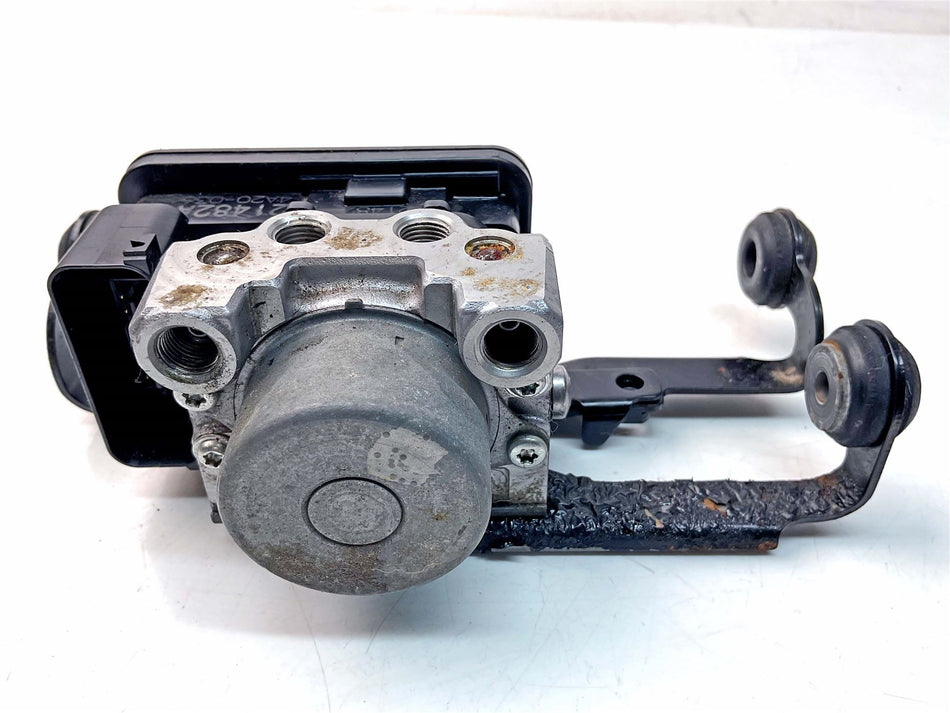 2014 Triumph Street Triple 675 R Abs Pump - T2021487