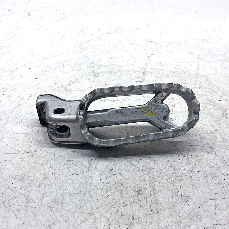 2020 Triumph Tiger 900 GT Pro Right Front Footrest  - T2083868