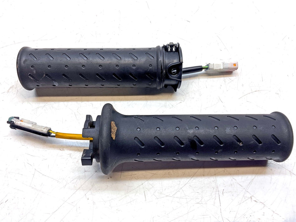 2017 Triumph Street Scrambler Handlebar Grips - T2042119