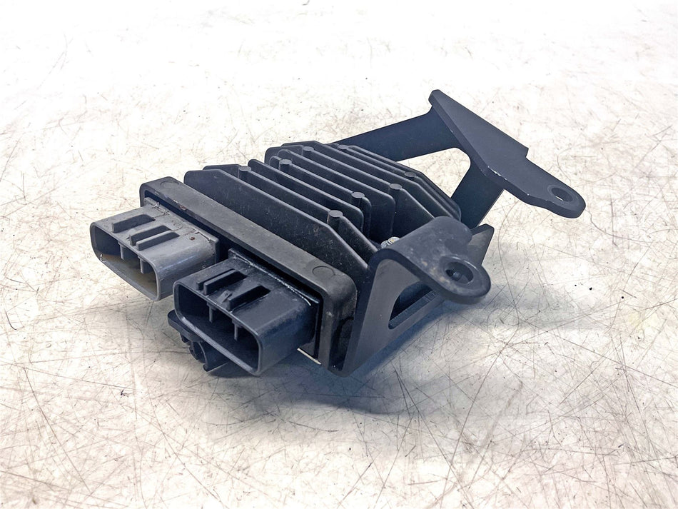 2019 Triumph Street Triple 765 R Regulator Rectifier - T1300675