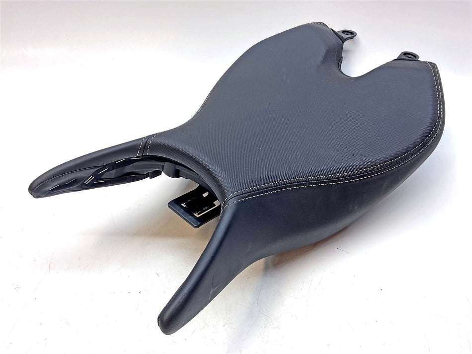 2025 Triumph Speed Triple 1200 RR Riders Seat - T2317014