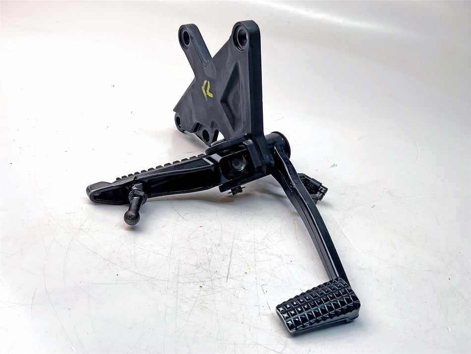 2018 Kawasaki Ninja ZX10R ZX1000 SE Front Right Footrest Hanger - 35063133118R