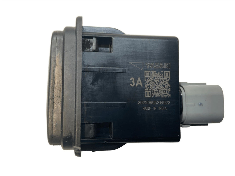 2026 Honda CB125F USB C Outlet 20250805214022