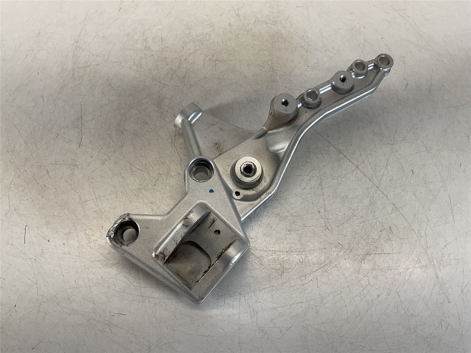 2024 TRIUMPH TIGER 900 GT Front Right Footrest Hanger  - T2082289