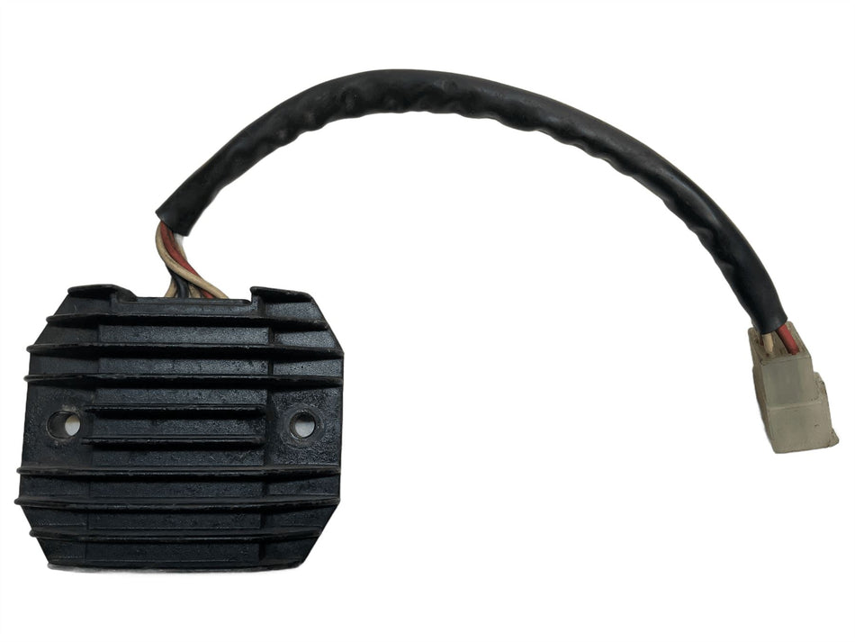 2000 Yamaha FZS600 Fazer Regulator Rectifier 4JH8196001