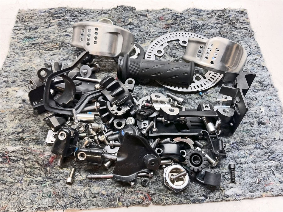 2025 Triumph Bonneville T120 Black Box Of Bits And Bolts - B60019BOBAB