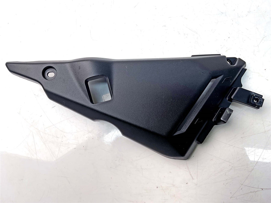 2025 Kawasaki Z650 ER650 Right Side Fairing - 36001-0643