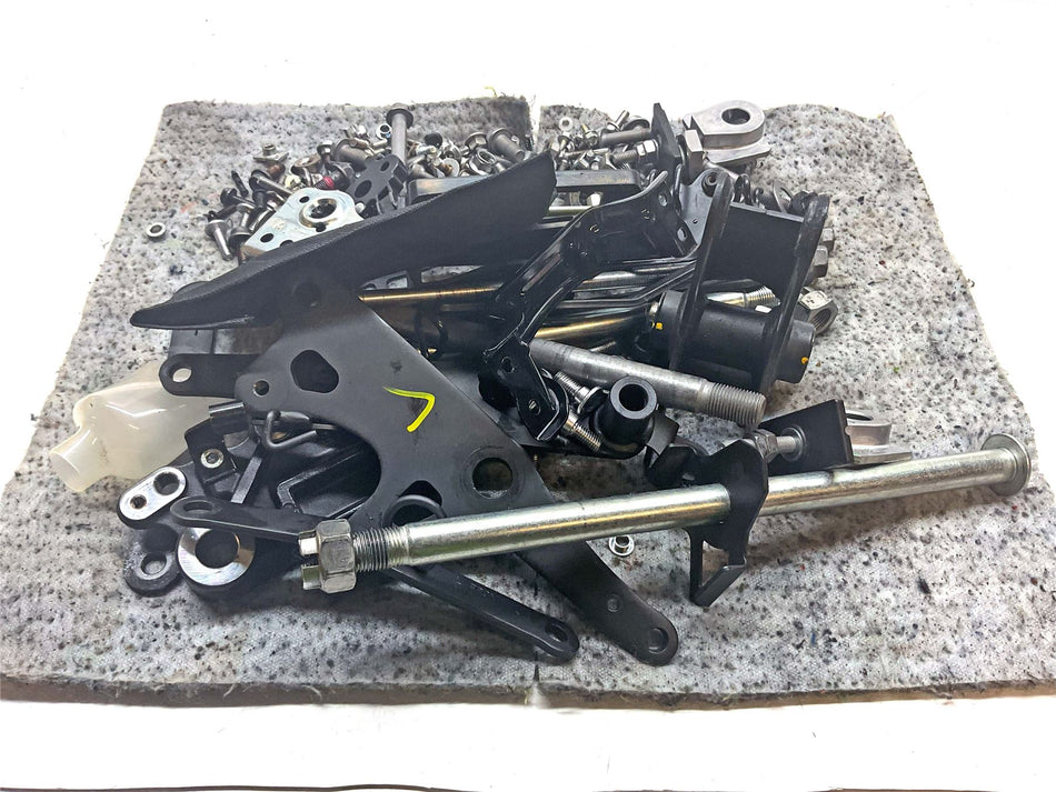 2025 Kawasaki Ninja 500 Assorted Fixings & Bolts - B62180BOBAB
