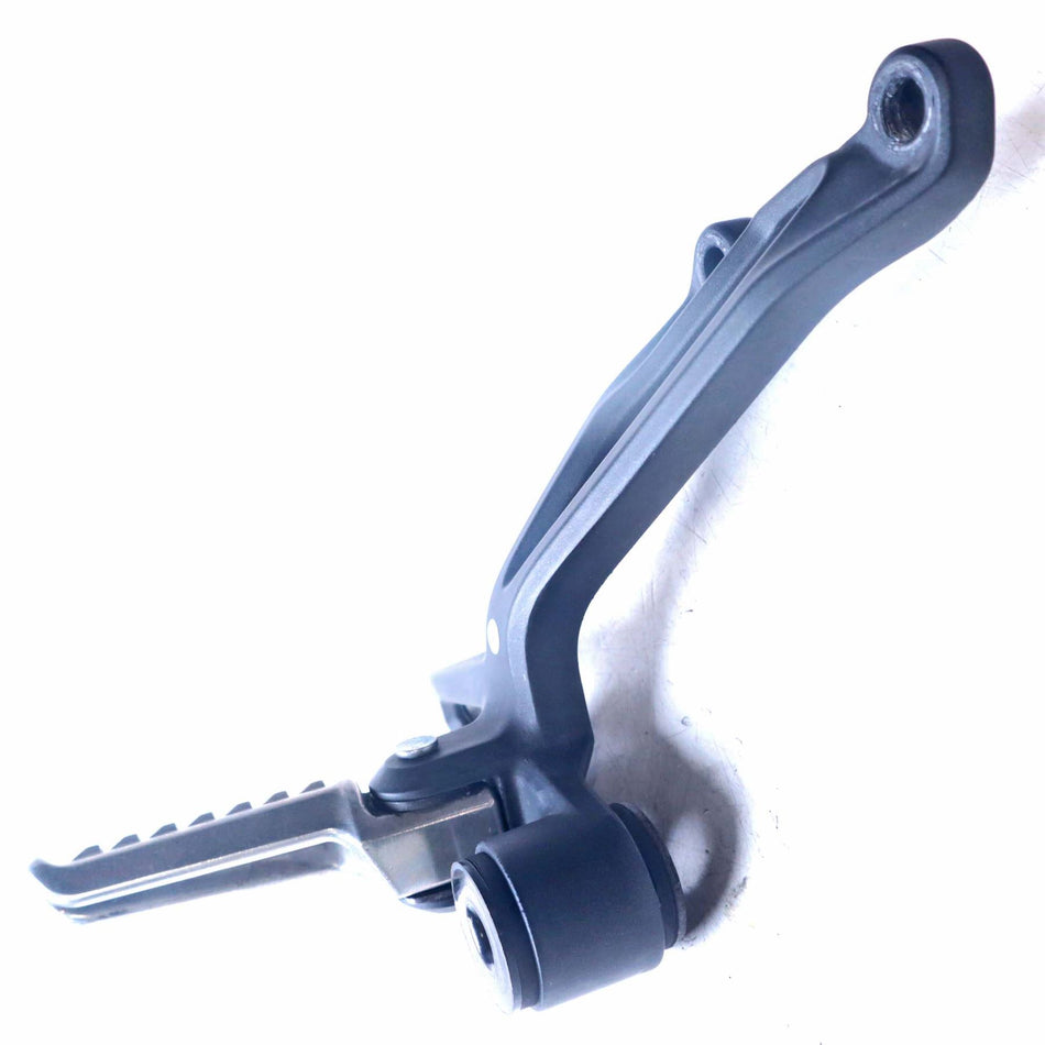 2020 Kawasaki Z900 ZR900 Right Rear Footrest Hanger & Peg - 35063145318R