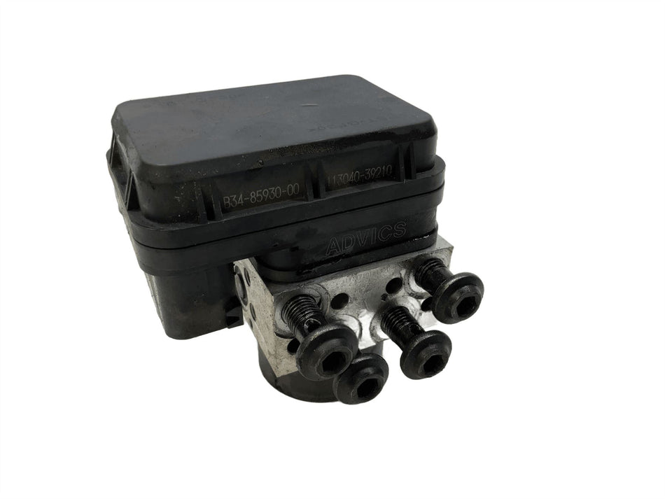 2018 Yamaha XSR700 ABS Pump B348593000