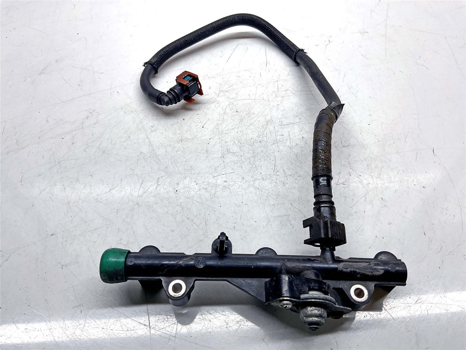 2014 Yamaha MT-09 Fuel Injector Rail - 1RC139380000